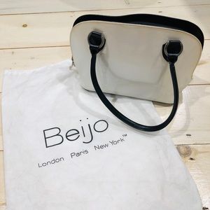 Beijo Pearl White shoulder Carry Handbag Purse